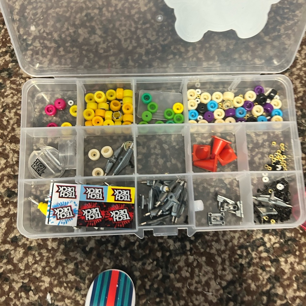 Assorted Mini Finger Skateboards (Tek Decks) Set - Picture 6 of 6
